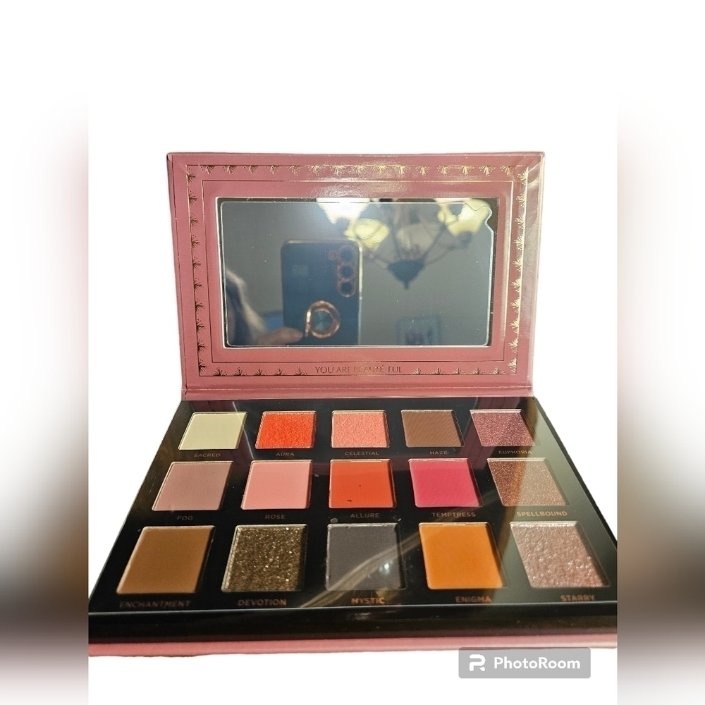 ACE BEAUTE Mystic Romance Smokey Eyeshadow palette.
